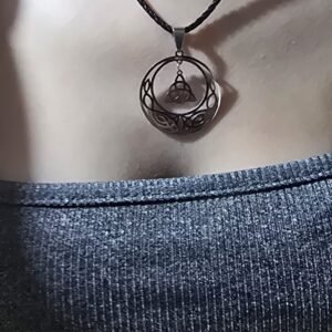 Collar Triqueta dentro de un Círculo