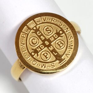 Anillo Acero Dorado Cruz de San Benito